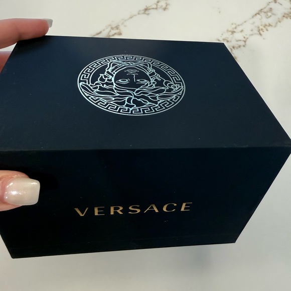 Versace Unisex Men Women Yellow Watch Medusa Pop Strap Fashion wristlet case New - Picture 11 of 11